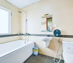 BÁN KHÁCH SẠN MẶT TIỀN KHU SÂN BAY - HD THUÊ 70 TR/T - 110M2 NGANG 5 M
