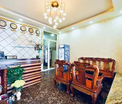 BÁN KHÁCH SẠN MẶT TIỀN KHU SÂN BAY - HD THUÊ 70 TR/T - 110M2 NGANG 5 M