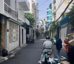 N33- Nhà Bán  Hoa Sứ   - XE TẢI VÀO NHÀ - DT : 110M2  GIÁ CỰC TỐT - 16 tỷ 9