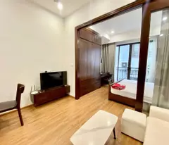 Căn hộ 1N1K ngõ 19 Liễu giai-Tây Hồ, 45m có ban công, ngõ ô tô
