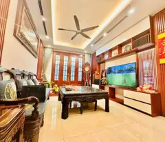 CÁN BỘ NHÀ NƯỚC BÁN NHÀ 99 M2 MẶT HỒ TRUNG KÍNH - KINH DOANH - Ô TÔ TRÁNH - GIÁ CHỈ 2X TỶ
CHÚ