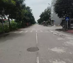 Chính chủ bán mảnh đất 120m2 , ngang 6m, đường rộng 9m, khu tái định cư ,hồ Quận ủy huyện Gia Lâm