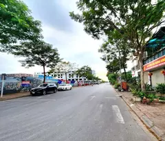 Chính chủ bán mảnh đất 120m2 , ngang 6m, đường rộng 9m, khu tái định cư ,hồ Quận ủy huyện Gia Lâm