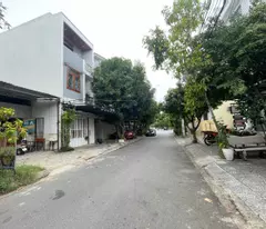 Lô đất đẹp vuông vắn đường Bùi Xương Trạch phường Khuê Trung quận Cẩm Lệ.