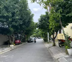 Lô đất đẹp vuông vắn đường Bùi Xương Trạch phường Khuê Trung quận Cẩm Lệ.