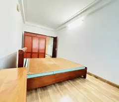 Bán nhà phố Lĩnh Nam, Hoàng Mai 30m, 4 tầng. Giá: 4.9 tỷ