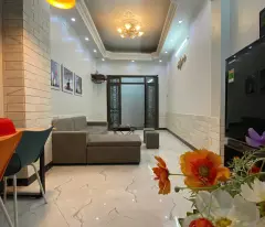 Bán nhà phố Trương Định, Hai Bà Trưng 37m, 5 tầng. Giá: 4.85 tỷ