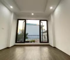 Bán nhà phố Trương Định, Hai Bà Trưng 37m, 5 tầng. Giá: 4.85 tỷ
