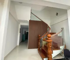 Cho thuê nhà nguyên căn mặt tiền Dương Đình Nghệ trung tâm và sầm uất khu hàn quốc 5Phòng ngủ