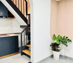 SÁT MẶT TIỀN - SÁT QUẬN 1 - NGAY HÀNG XANH - SỔ NỞ HẬU - NHÀ MỚI ĐẸP