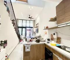 Nhà mởi ở ngay, HXH Lê Trọng Tấn - 3 lầu sân thượng 57m2 gần chợ, giá chỉ 5 tỷx
