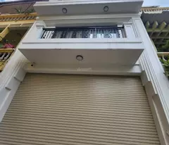 Bán Gấp nhà 6 tầng MP Phạm Văn Đồng 42m2 11TỈ