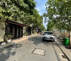 Bán gấp 5,5 tỷ ,80m2 quận 10 ,2 tầng , Hẻm to x , gần Đại Học Bách Khoa