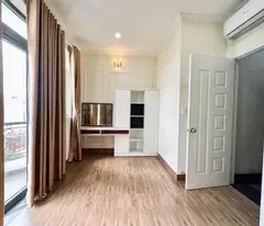 Bán gấp 5,5 tỷ ,80m2 quận 10 ,2 tầng , Hẻm to x , gần Đại Học Bách Khoa