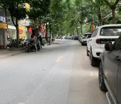 CẦN BÁN NHÀ MẶT PHỐ NGUYỄN ĐÌNH HOÀN DT 110M2 - MT 8M -29 TỶ -KINH DOANH Đỉnh
