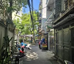 BÁN ĐẤT CẦU GIẤY 51M2, MT 6M, VUÔNG ĐÉT, 2 THOÁNG, GẦN Ô TÔ. 8 TỶ