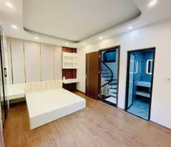 Cần bán căn nhà xây mới tại Tự Khoát - Ngũ Hiệp - Thanh Trì.
+ Diện tích 41m2, lô góc 2 mặt