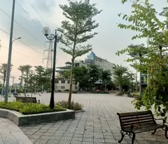 Bán gấp lô góc phố xốm mặt đường lớn kinh doanh đỉnh cao view hồ 3 ô tô tránh