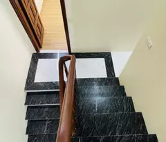 Nhà Đẹp 5 Tầng Ở Ngay, Phố Ngọc Khánh, Ba Đình, DT 50m2, MT 6m, Gần Ngay Ô Tô, Nhỉnh 9 Tỷ.