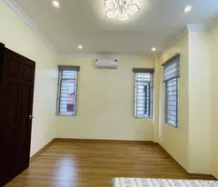 Nhà Đẹp 5 Tầng Ở Ngay, Phố Ngọc Khánh, Ba Đình, DT 50m2, MT 6m, Gần Ngay Ô Tô, Nhỉnh 9 Tỷ.