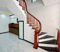BÁN 42m2 NHÀ Ngay NGÃ TƯ NHỔN NGÕ NÔNG GẦN Ô TÔ 4 TẦNG, nhỉnh 4 TỶ