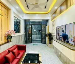 Ngay Công Viên Phường 11 - Gần HXH - DTCN 40m2 - BTCT 3 Tầng