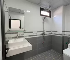 Nhận nhà ở ngay - cực rẻ - nhà 5 tầng mới tinh, tiện ích ngập tràn