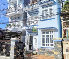 Cho thuê nhà nguyên căn 5 phòng ngủ đường Phan Chu Trinh p9 giá 13tr650