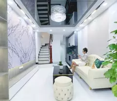 Bán nhà đẹp nhỉnh 5tỷ ngõ ôtô phố Hoàng Hoa Thám 30m2 5tầng Ba Đình