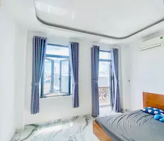 NHÀ 5 TẦNG ĐƯỜNG NHỰA 8M THÔNG - KHU VIP TRUNG MỸ TÂY - XE HƠI NGỦ TRONG NHÀ. giá 6,2 tỷ.