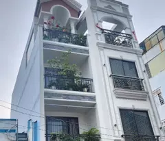 Bán nhà Hoàng Hoa Thám, Bình Thạnh, 4 tầng, 61m2 nở hậu, chỉ 8.4 tỷ