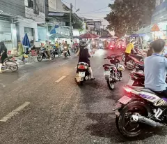 Chính chủ cần bán gâp lô đất kế bên Bách Hóa Xanh, dân đông tại Bình Dương