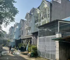Bán gấp nhà phố xách valy về ở ngay (4x22m) đường nhựa 6m Huỳnh Thị Hai, Q12.