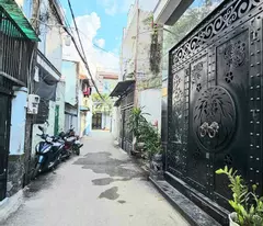 NHỈNH 3 TỶ- NHÀ 2 TẦNG NGAY BẾN XE BUS HIỆP THÀNH HẼM XE HƠI 5M THÔNG