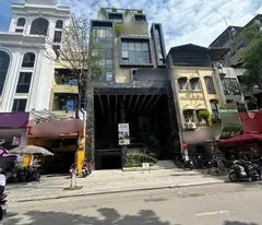 MẶT PHỐ ĐỘI CẤN BA ĐÌNH - TOÀ VĂN PHÒNG - KINH DOANH - MẶT TIỀN LỚN - VỈA HÈ RỘNG - THUÊ
