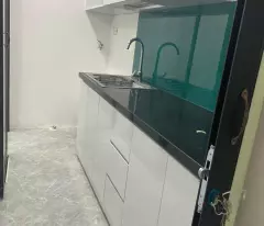 Bán tập thể Núi Trúc, Ba Đình, tầng 5, chỉ hơn 2 tỷ, nhà mới đẹp thoáng sạch ở ngay