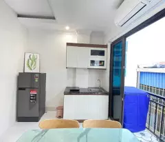 Cho thuê căn hộ ban công thoáng tại 165 Cầu Giấy