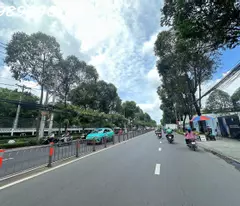 Nhà XẤU mua được  tặng VỊ TRÍ KD đỉnh ngang 11m 150m2 Quang Trung đường 30m gần Ủy ban 16 tỷ