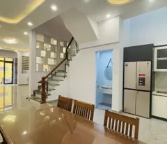 Nhà đẹp P.24, BT , gần Ngã Tư Hàng Xanh, 46m2, 2 tầng , DÒNG TIỀN