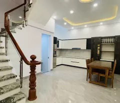 Nhà đẹp P.24, BT , gần Ngã Tư Hàng Xanh, 46m2, 2 tầng , DÒNG TIỀN