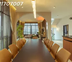 Bán tòa VP mặt phố Nguyễn Văn Cừ 250m, mặt tiền 11m, cho thuê 150/th. Bán 140 tỷ