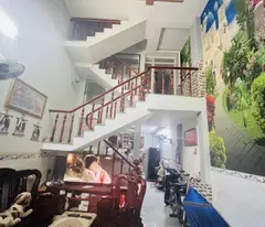NHÀ 4 Tầng - hẻm XE HƠI Thông - Gần chợ  ĐÔNG QUANG - BÙI VĂN NGỮ. QUẬN 12 - CHỈ 4,35 tỷ.