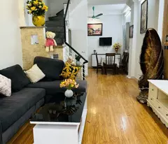 BÁN NHÀ TƯ ĐÌNH LONG BIÊN - Ô TÔ TẢI THÔNG - LÔ GÓC VỪA Ở VỪA KINH DOANH   41 M2 x3 TẦNG  HƠN 6.18