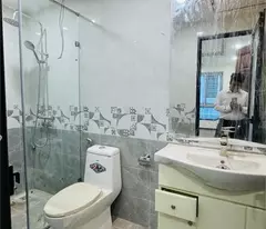 NHÀ QUAN HOA,Ô TÔ 7 CHỖ VÀO NHÀ, THANG MÁY 45M2-6T-MT5.6M - KINH DOANH TỐT CHỈ 15 TỶ