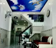 CẦN BÁN GẤP NHÀ QUẬN GÒ VẤP XE HƠI ĐẬU CỬA - SỔ VUÔNG A4, NHỎ XINH LUNG LINH. NHỈNH 4 TỶ