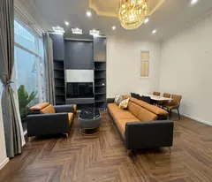 Bán nhà Hồng Tiến, Long Biên, 69m2 5 tầng, 10.8 tỷ. Full nội thất, lô góc