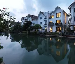 Cần bán nhà lô góc DT 37m2 MP Hoàng Quốc Việt, giá 9 tỉ !! LH: Em Tuấn 0376272955.