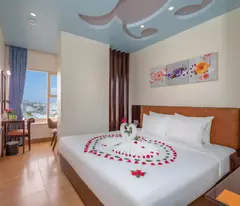 CHÍNH CHỦ CẦN BÁN KHÁCH SẠN 3 SAO + ĐANG KINH DOANH TRÊN ĐƯỜNG NGUYỄN VĂN THOẠI