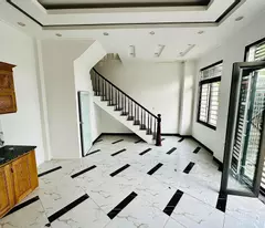 💥Chủ cần vốn đầu tư nên bán GẤP căn 32m2 nhà 5 vừa hoàn thiện, nhà mặt ngõ siêu rộng lô góc 5đ