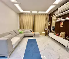 Bán nhà phố 8/3, Hai Bà Trưng 31m, 5 tầng. Giá: 6.2 tỷ
